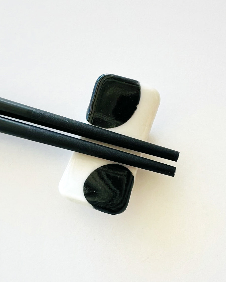 Black & White Chopstick Holder