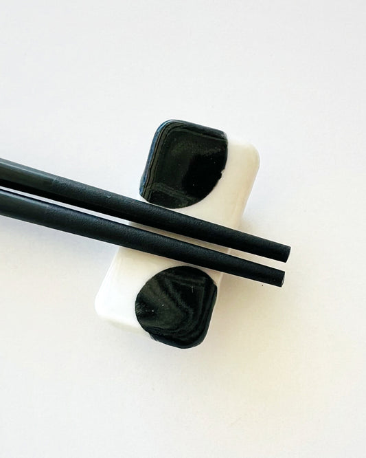 Black & White Chopstick Holder
